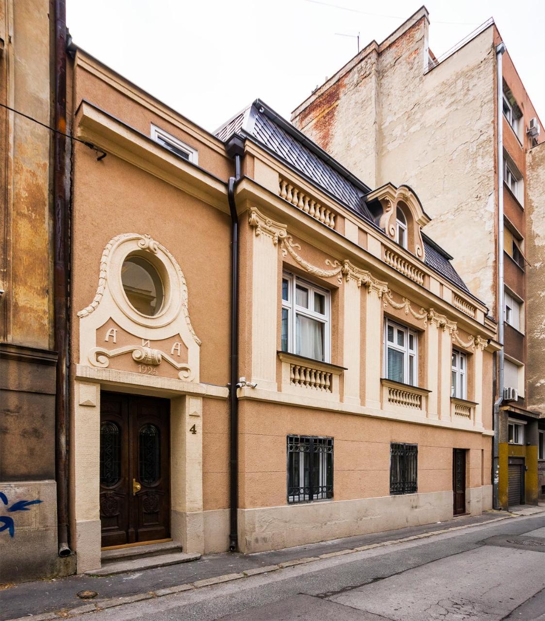 Lux Villa Old Town Белград Экстерьер фото